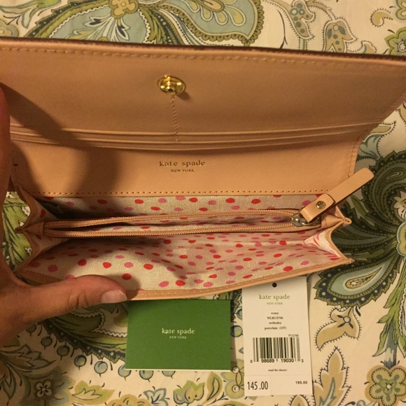 Kate Spade Remy wallet - Picture 2 of 4